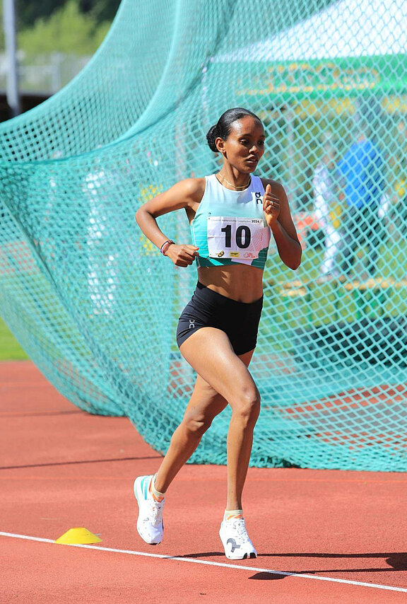 Bekele_Helen_FotoTesfaye.jpg  
